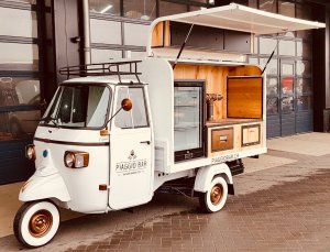 Letzter Rampenverkauf im Spritzwerk- incl Piaggio-opening& trinken für einen guten Zweck
